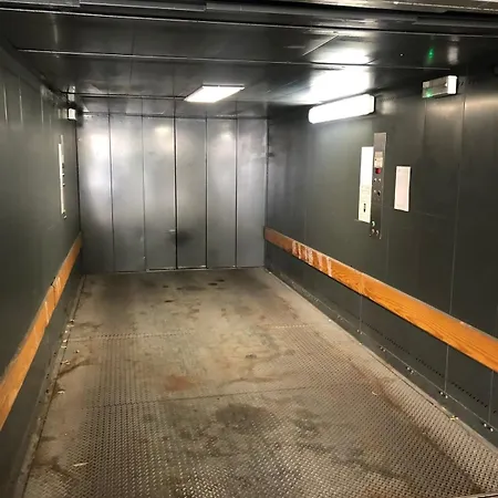 Centre, Lumineux T3 6 Pers Terrasse Wifi Pkg Clim * Антиб