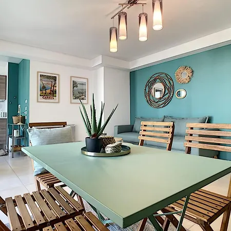 Апартаменты Centre, Lumineux T3 6 Pers Terrasse Wifi Pkg Clim Антиб