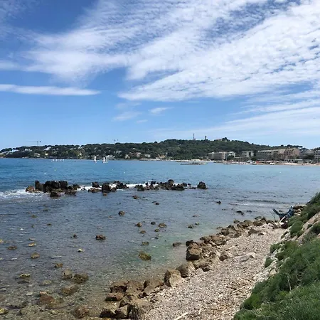 Centre, Lumineux T3 6 Pers Terrasse Wifi Pkg Clim Apartament