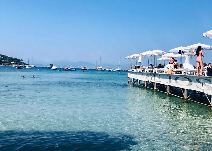 Appartamento Centre, Lumineux T3 6 Pers Terrasse Wifi Pkg Clim Antibes