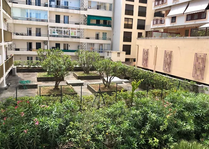 Daire Centre, Lumineux T3 6 Pers Terrasse Wifi Pkg Clim Antibes